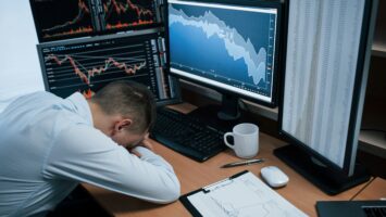 Titre optimisé pour le SEO en français : « Plus de 40 millions de dollars liquidés : les…