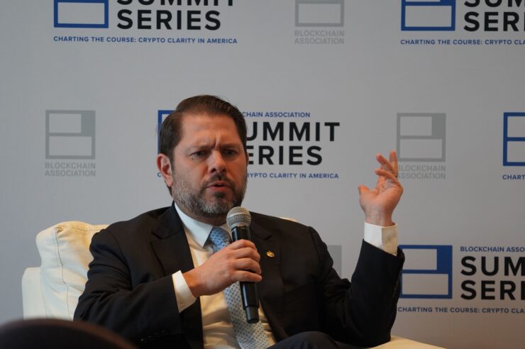 Les démocrates réagissent au projet de loi républicain sur la structure du marché des… Les démocrates réagissent au projet de loi républicain sur la structure du marché des…